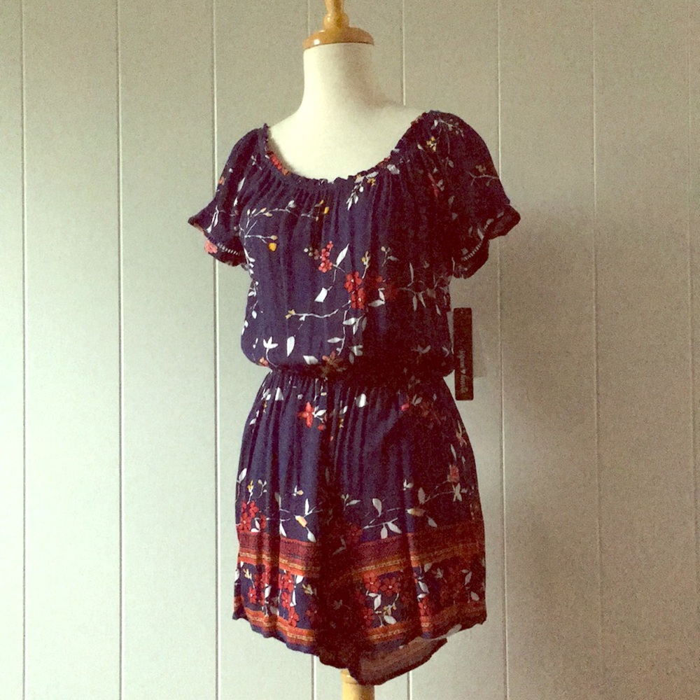 ✨Beautiful Small Floral Sequin Hearts Romper NWT ✨